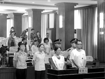2010腐敗怪現(xiàn)象:貪官雷人言行令人瞠目結舌