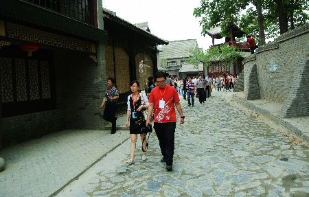 第十一屆“網上看河南”采風活動在鄭州啟動
