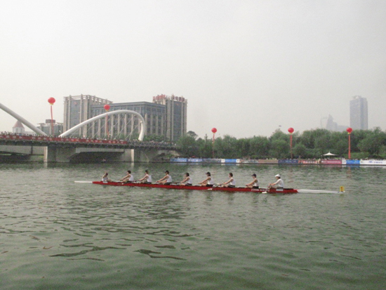 國(guó)際名校賽艇挑戰(zhàn)賽在鄭州順利舉行