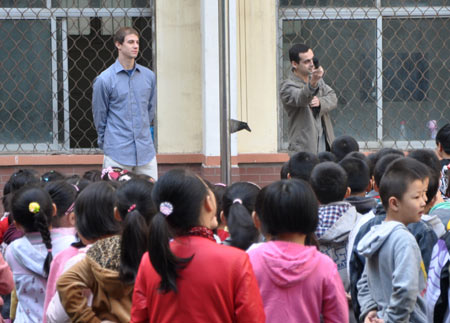 鄭州二七區外國語小學“中英文開學典禮”喜迎新學期