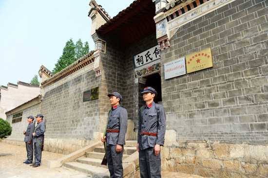 探訪革命歷史紀(jì)念地：羅山何家沖