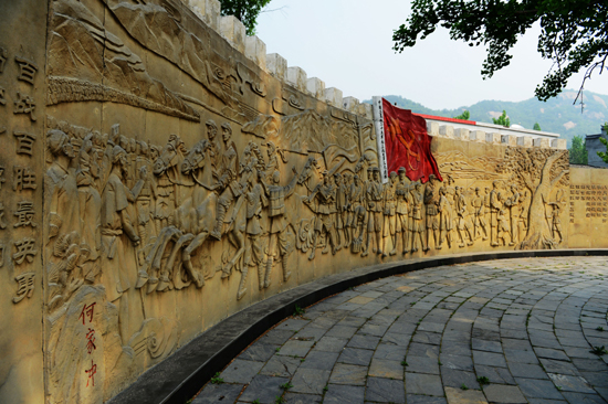 探訪革命歷史紀(jì)念地：羅山何家沖