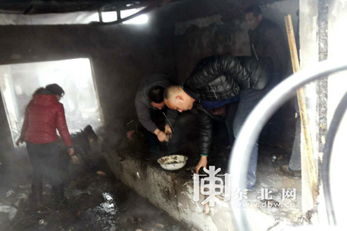 哈爾濱一村民家中房屋發生火災 近5萬元現金被燒毀(圖)
