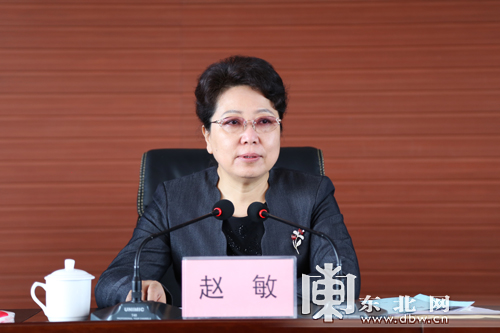 34位龍江民營(yíng)企業(yè)家擔(dān)任望奎縣貧困村“名譽(yù)村長(zhǎng)”