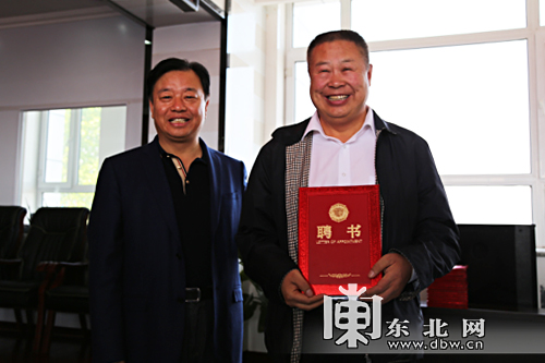 34位龍江民營(yíng)企業(yè)家擔(dān)任望奎縣貧困村“名譽(yù)村長(zhǎng)”