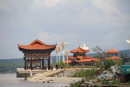 中國(guó)游客即將踏上黑瞎子島