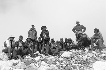 挑戰世界巔峰:中國地質大學(武漢)的登山傳奇