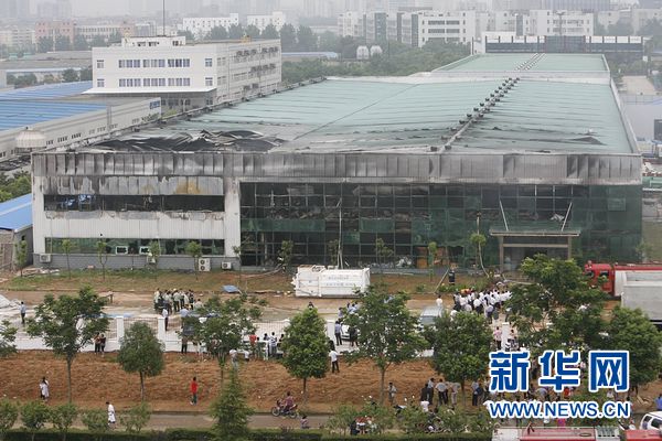 武漢“7·12”火災(zāi)死亡人數(shù)增至14人(圖)