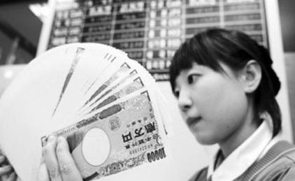各行業(yè)年終獎(jiǎng)盤(pán)點(diǎn):有的發(fā)奔馳車(chē) 有的發(fā)衛(wèi)生巾