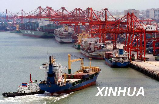 海關總署：一月進出口同比增近44% 貿易順差減少53%