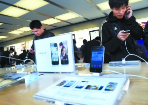 北京iPhone4蘋果店敞開賣 中關(guān)村價(jià)格首次跌破5000元