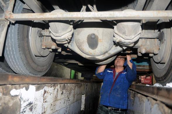 校車服務(wù)中心：為孩子出行系上“安全帶”
