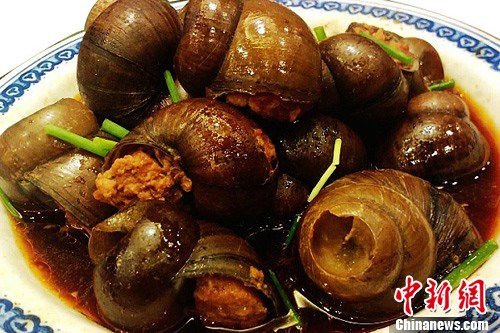 組圖:品味周莊萬三家宴“八大碗”