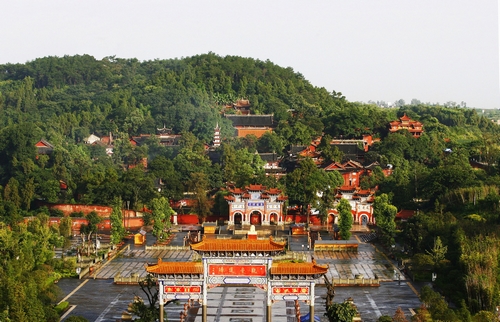 中國重點旅游網(wǎng)絡(luò)媒體代表采風(fēng)遂寧