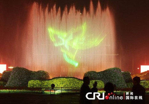 北京天安門廣場(chǎng)首現(xiàn)“激光水幕夜景”