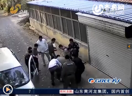 濰坊男子拿閨女當人質威脅前妻 揚言點汽油殺女兒