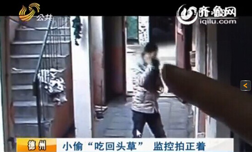 德州：小偷頻繁盜竊群租房 鏡頭前講防盜經(jīng)驗