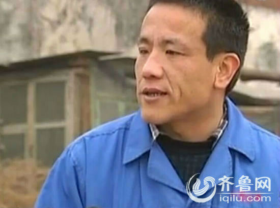 威海“裸捐哥”的草根慈善：申請(qǐng)加班 撿廢品賣錢
