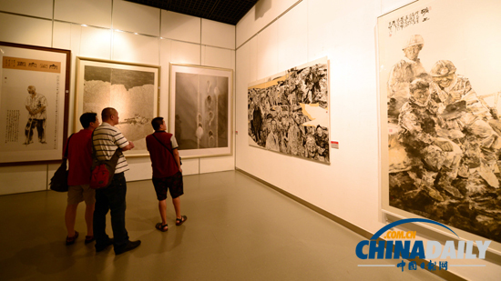 “十藝節(jié)全國(guó)優(yōu)秀美術(shù)作品展覽山東預(yù)選作品展暨山東省重大歷史題材美術(shù)創(chuàng)作工程作品展覽”開(kāi)幕