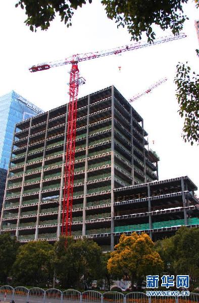 上海紐約大學主樓鋼結構工程封頂