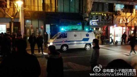上海靜安一酒吧20余人持械斗毆 7人送醫(圖)