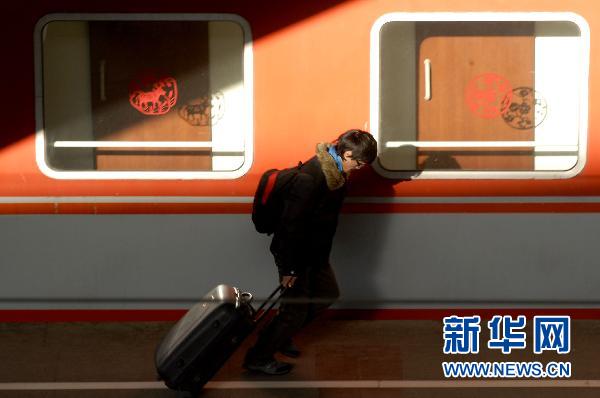“三大難題”考驗(yàn)春運(yùn) 近29億人次能不能“走得動(dòng)”