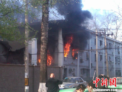 北京東城區居民樓發生爆炸坍塌（組圖）