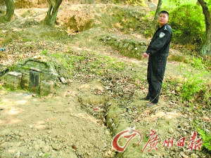 老漢為省喪葬費(fèi)“安樂死” 服藥后被埋