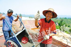 億萬富翁修別墅群贈(zèng)送鄉(xiāng)鄰 村民嘆“不敢相信”