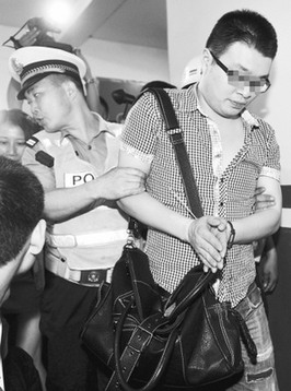 “醉駕入刑”新規(guī)實(shí)施多人“以酒試法”(圖)