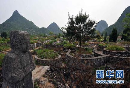 6萬座私墳入侵靖江王陵 國家級(jí)保護(hù)單位亂象叢生