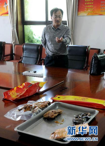中國網(wǎng)事:記者調(diào)查發(fā)現(xiàn)袋裝北京烤鴨多為假冒偽劣