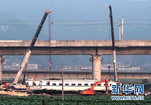 溫州公布首批“7·23”動(dòng)車事故遇難人員名單
