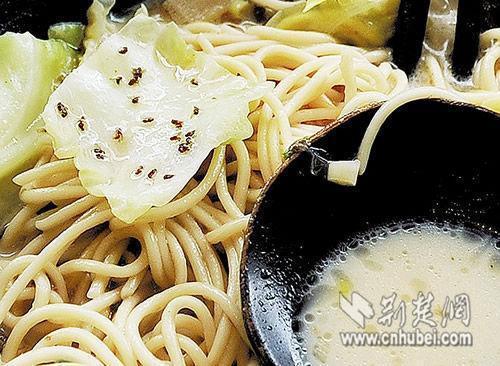 顧客味千拉面館用餐吃出20只小蟲(圖)