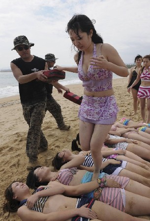 中國女保鏢首次公開進行“魔鬼日”極限訓練