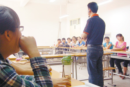 首批90后大學畢業生：工作彰顯個性 迷茫喜歡跳槽