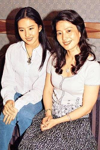 劉亦菲父母離婚內幕
