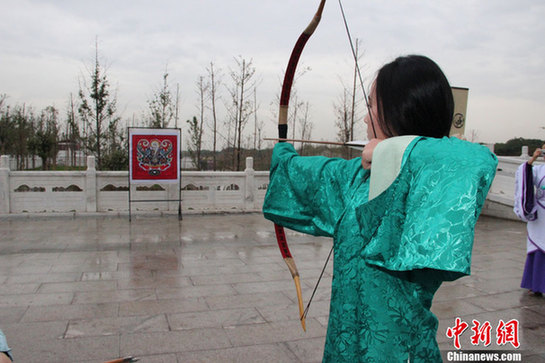 西安舉行重陽傳統敬老祝壽禮