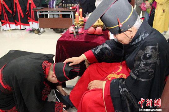 西安舉行重陽傳統敬老祝壽禮