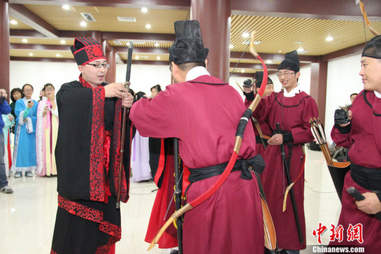 西安舉行重陽傳統敬老祝壽禮