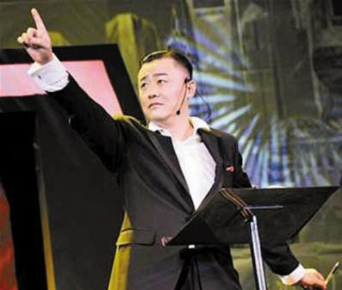 周立波暗諷徐崢被指素質差 盤點周立波罵人事件