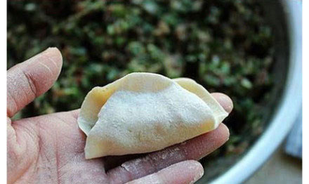 12種餃子包法走紅網(wǎng)絡(luò) “向日葵餃子”引驚嘆