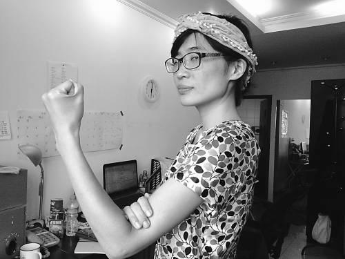 “光頭姐”剃光頭抗議高考招生男女錄取分數不同
