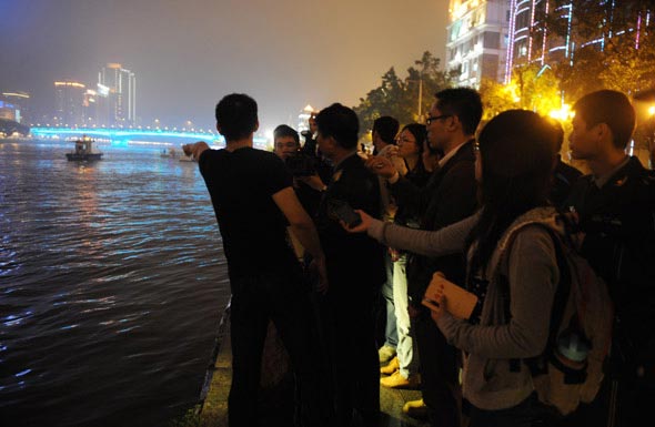 武警警官鄭益龍舍身救人生死不明 萬千網友真情呼喚