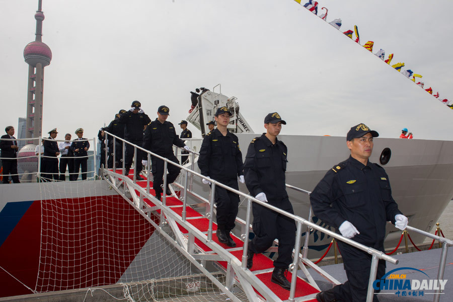 中國海事最大巡航救助一體船“海巡01”正式列編