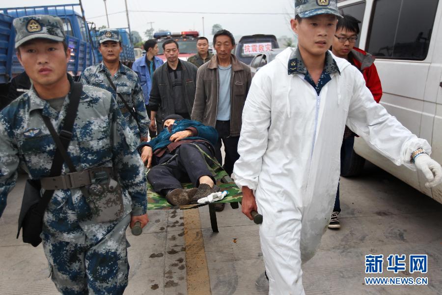 不放棄生命的希望！“黃金72小時(shí)”迫近 救援行動(dòng)爭分奪秒