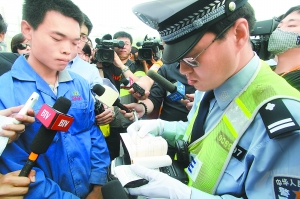 北京今起嚴處闖紅燈 多警種聯動執法
