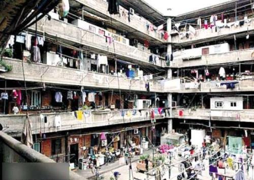 現實版豬籠城寨似古羅馬斗獸場 攝影師鏡頭再現蝸居心酸(圖)