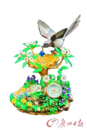 芙蓉種翡翠冒充冰種價翻三四倍（圖）