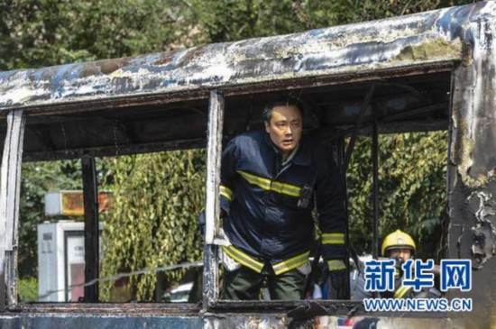 乘客稱烏魯木齊公交車突然起火 沒有聽到爆炸聲
